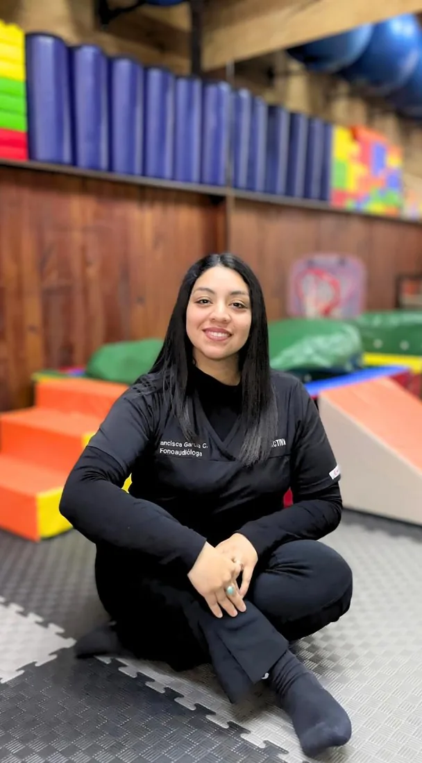 Profesional de INFANCIACTIVA en espacio de atención